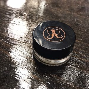 Anastasia Beverly Hills dipbrow